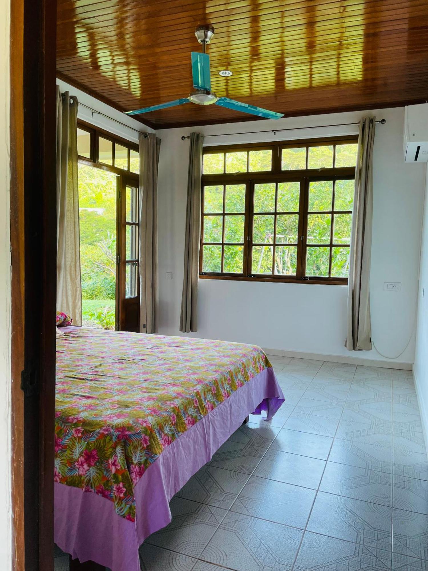 Villa Ura Uturoa Bagian luar foto